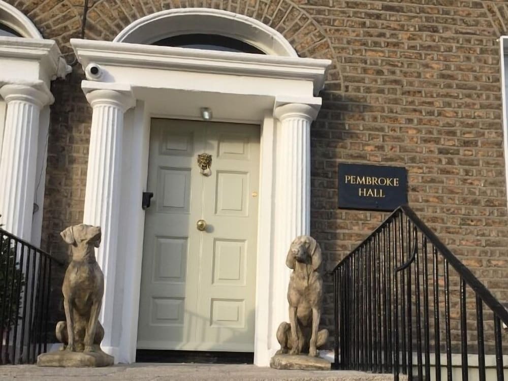 Pembroke Hall 3/50