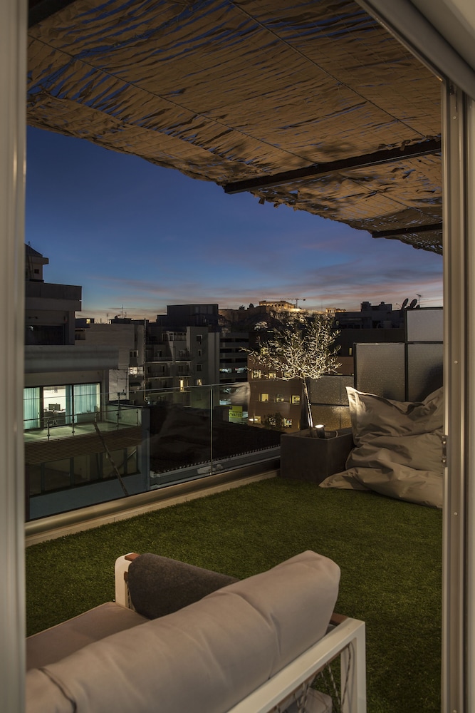The Athenians Modern Apartments 24/50