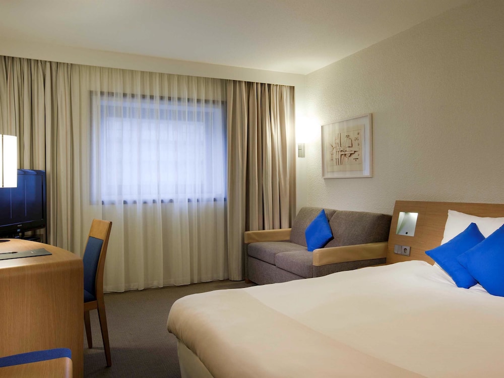 Novotel Paris La Defense Esplanade 16/72
