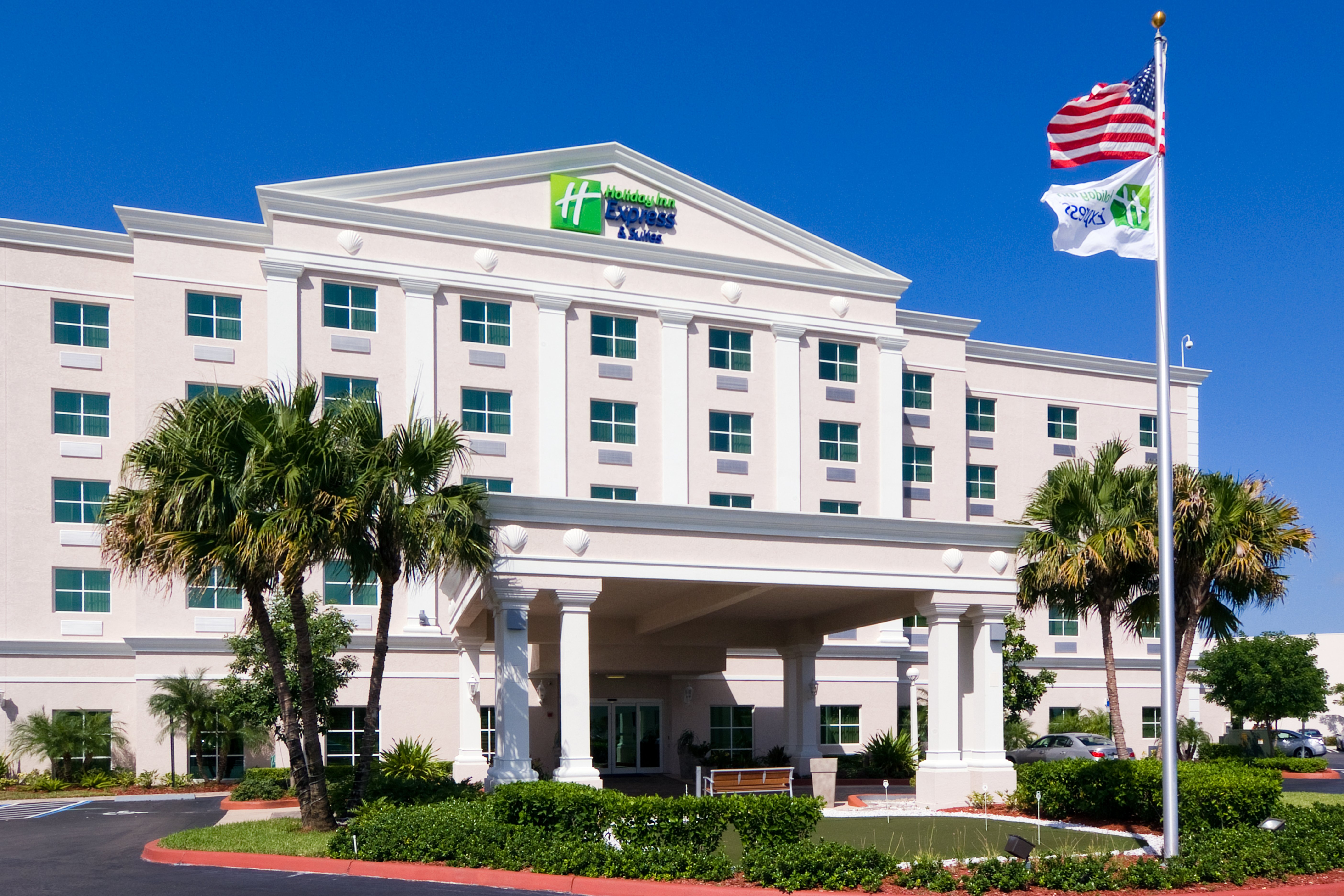 Holiday Inn Express and Suites Kendall 4/77