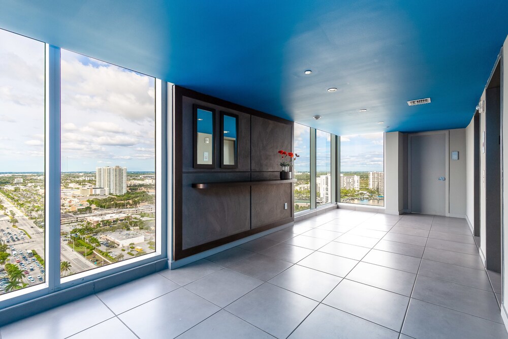 Private Ocean Luxury Condos at Beachwalk 21/50