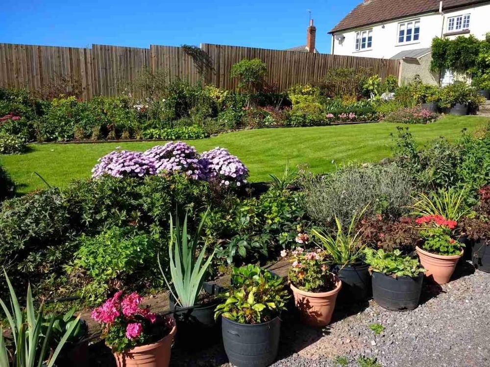 Brambles B&amp;B 43/49