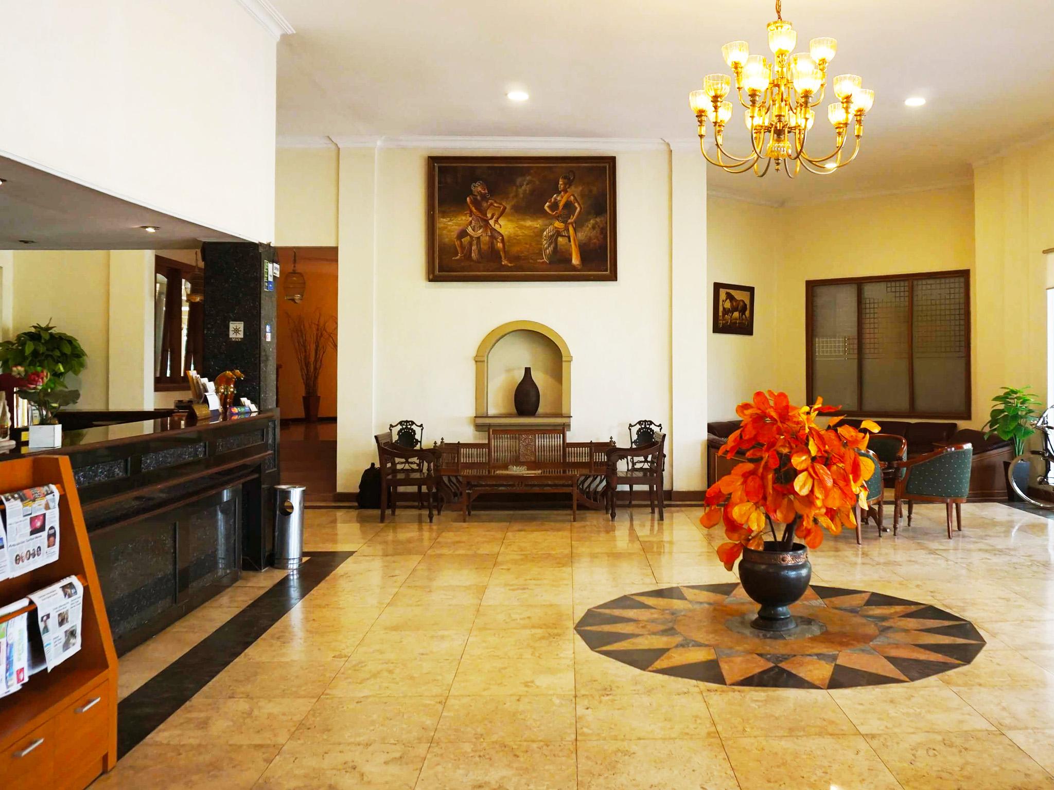 Candisari Hotel & Resto 16/28