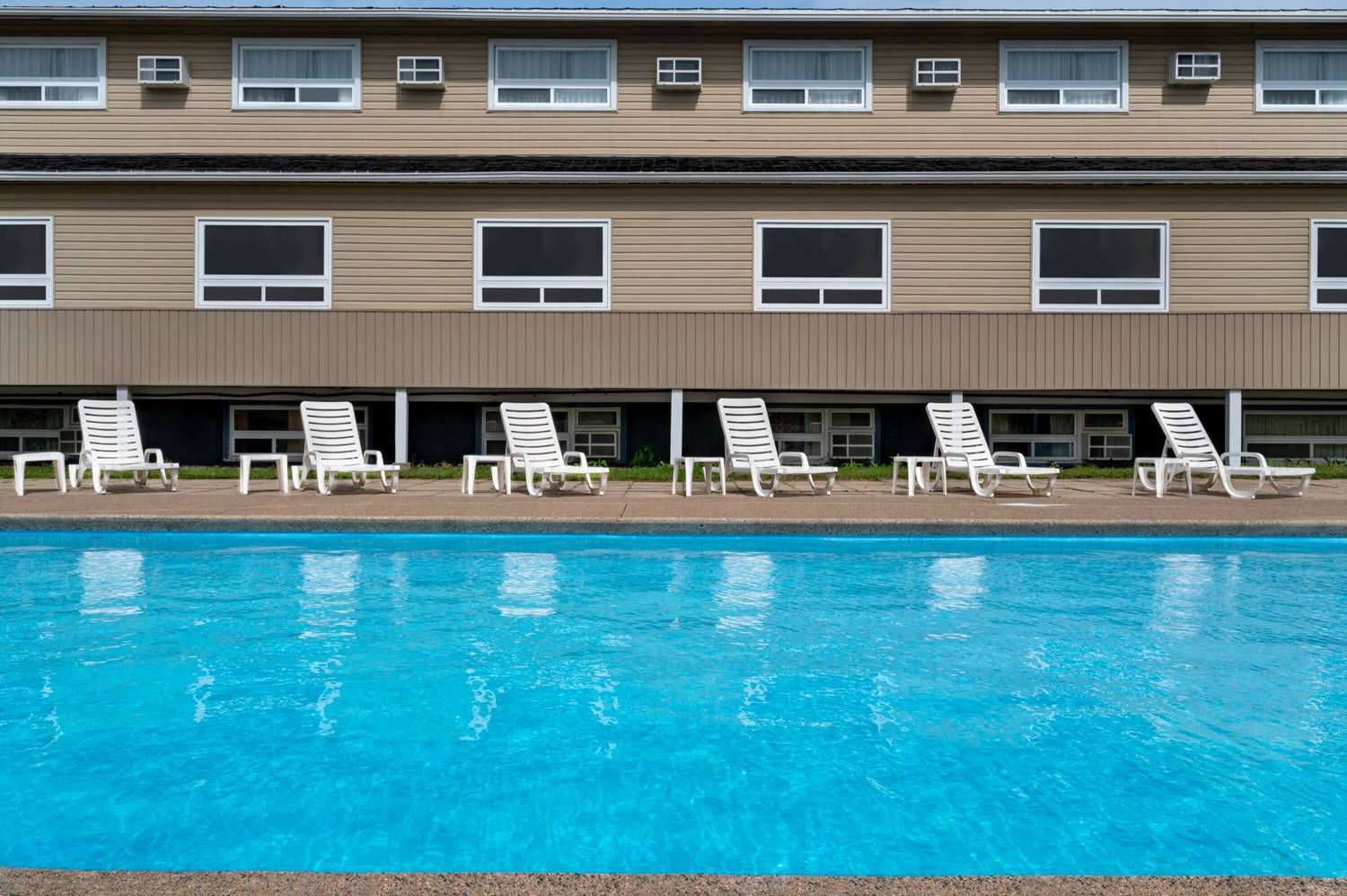 Days Inn by Wyndham Fredericton 2/29