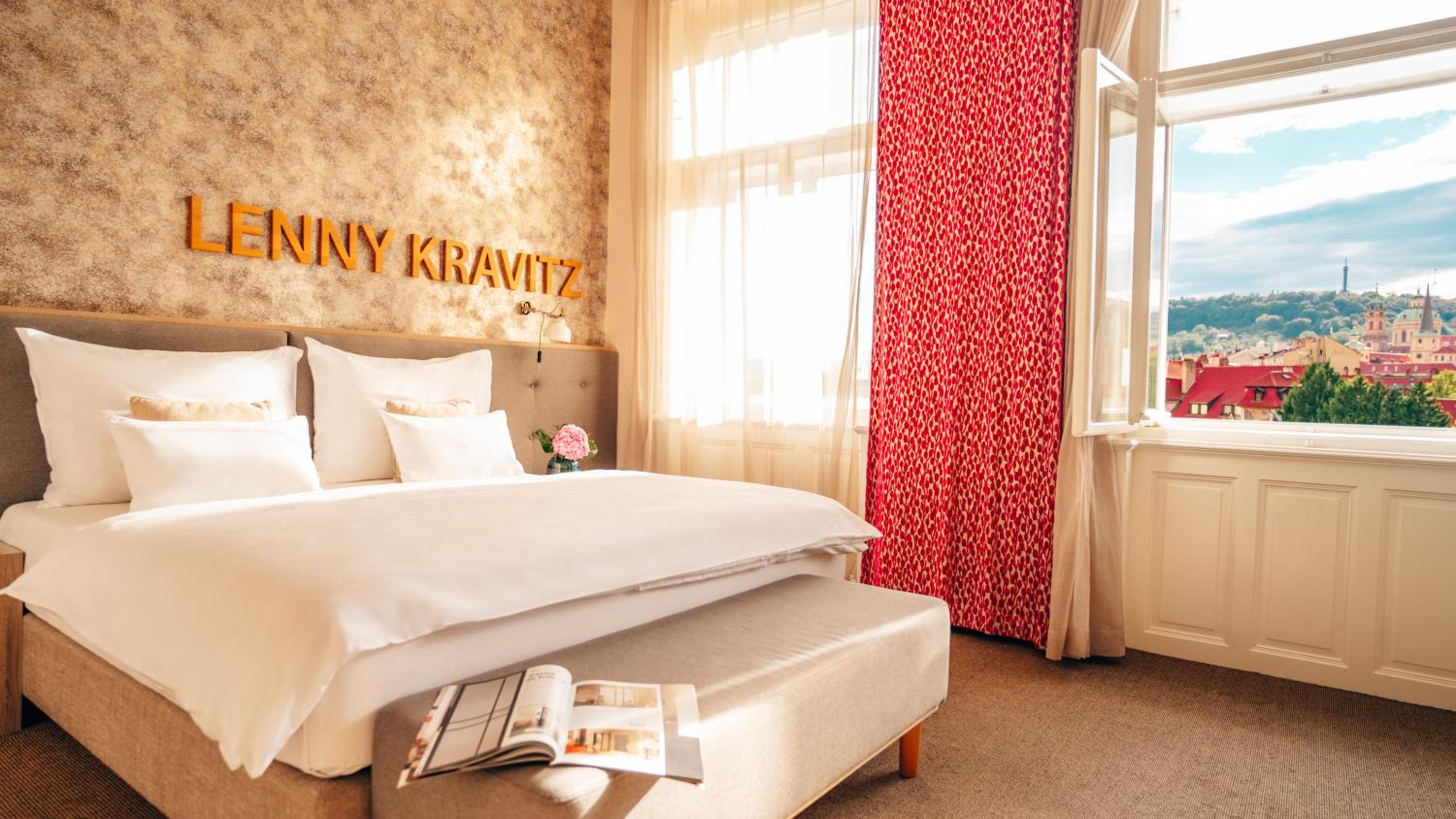 Deluxe, King Bed, Castle View
