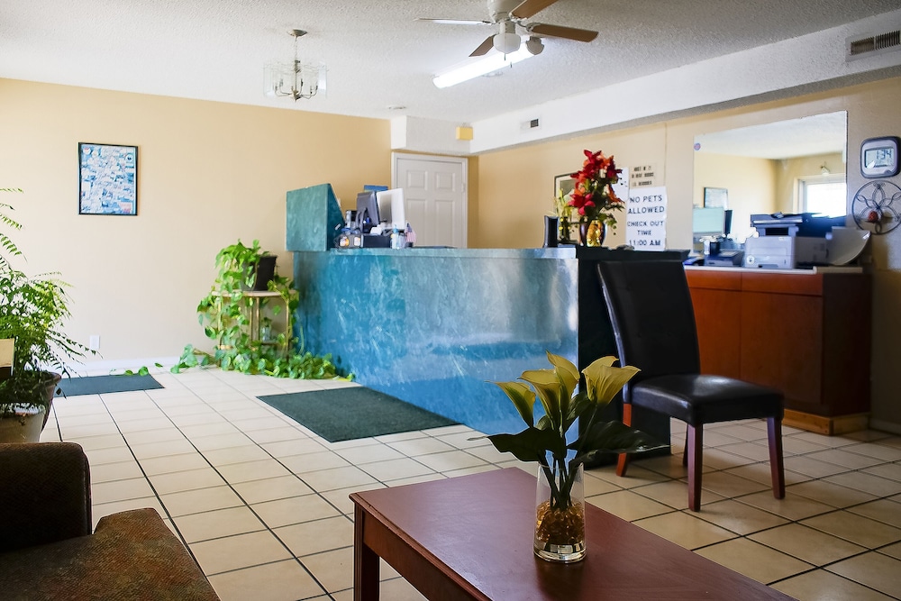 Lobby at OYO Hotel Duncan, OK - Hwy 81 Near Chisholm Casino, DUNCAN - OK