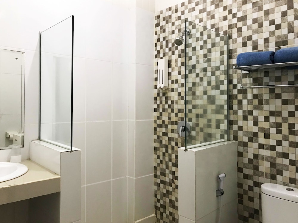 Grand Sari Hotel Padang 28/28