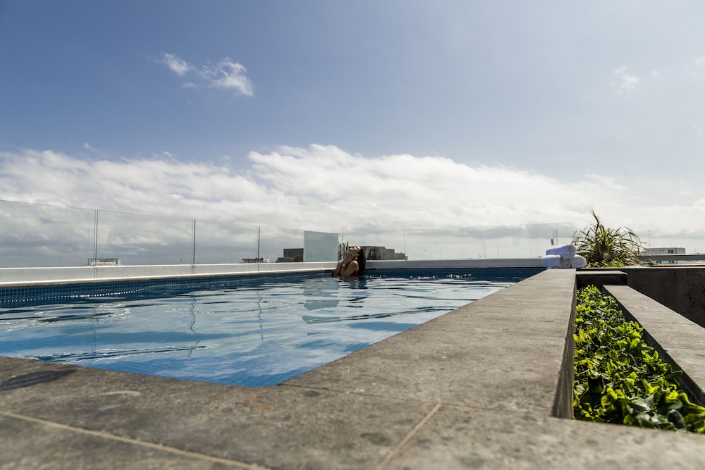 Illusion Xpress Downtown Playa 44/73
