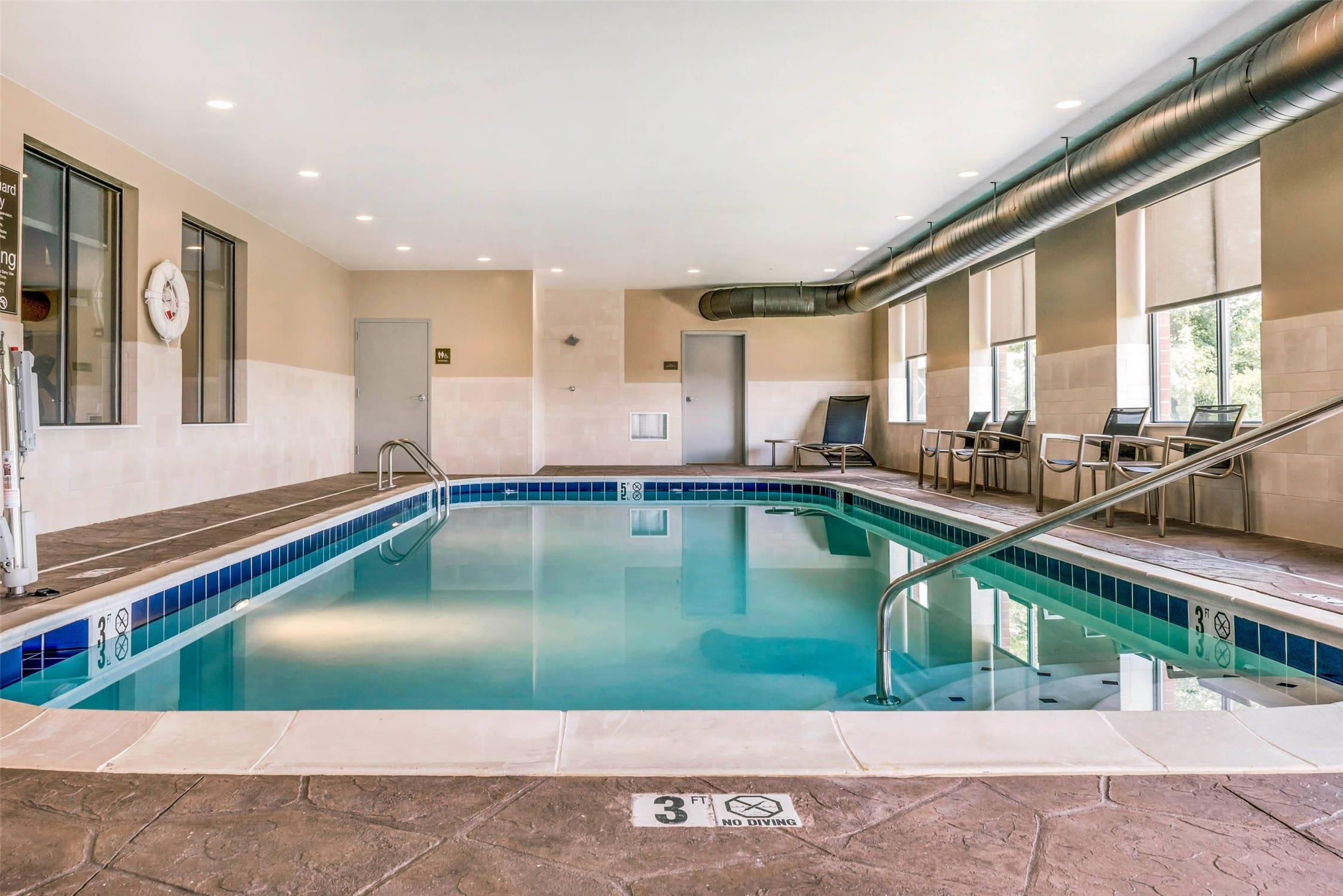 Comfort Suites Florence - Cincinnati South 20/40