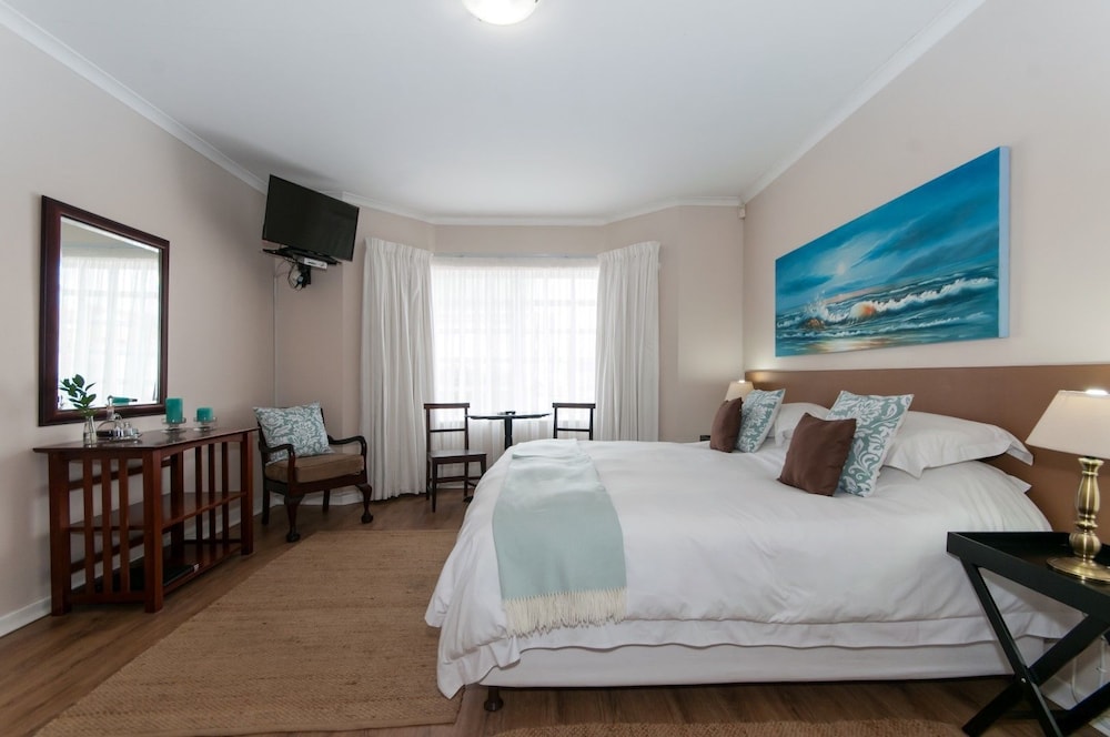 Millard Crescent Guest House 7/31