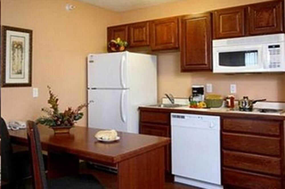 GrandStay Residential Suites Hotel 5/56