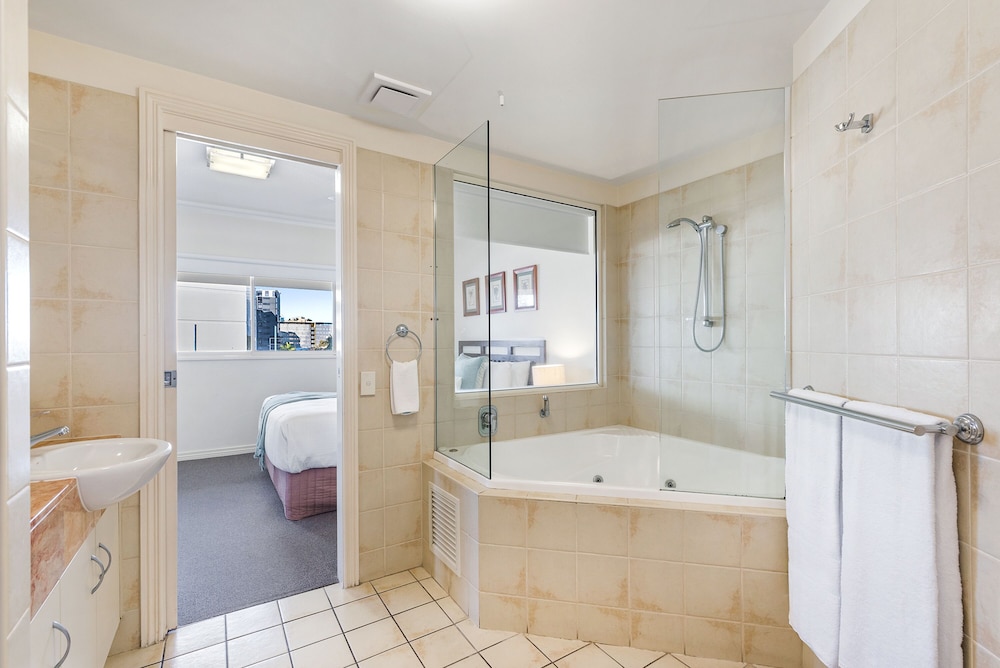 Raffles Mooloolaba 69/70
