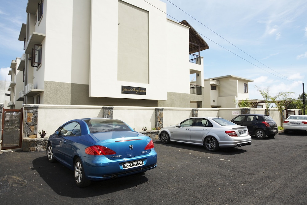 Grand Bay Suites 50/65