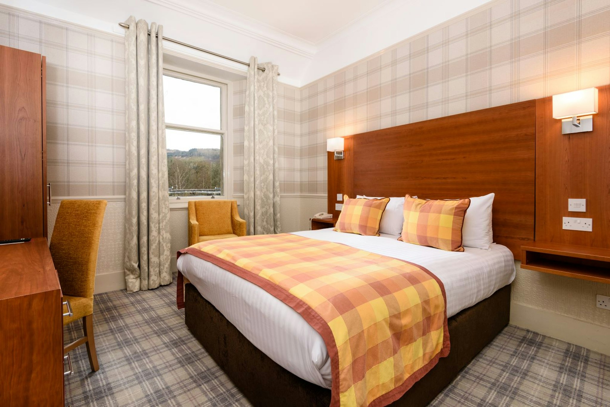 Fishers Hotel 18/50