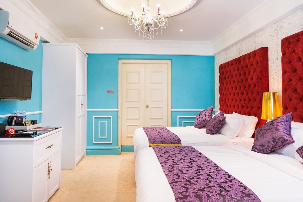 FAMILY, 2 QUEEN BEDS