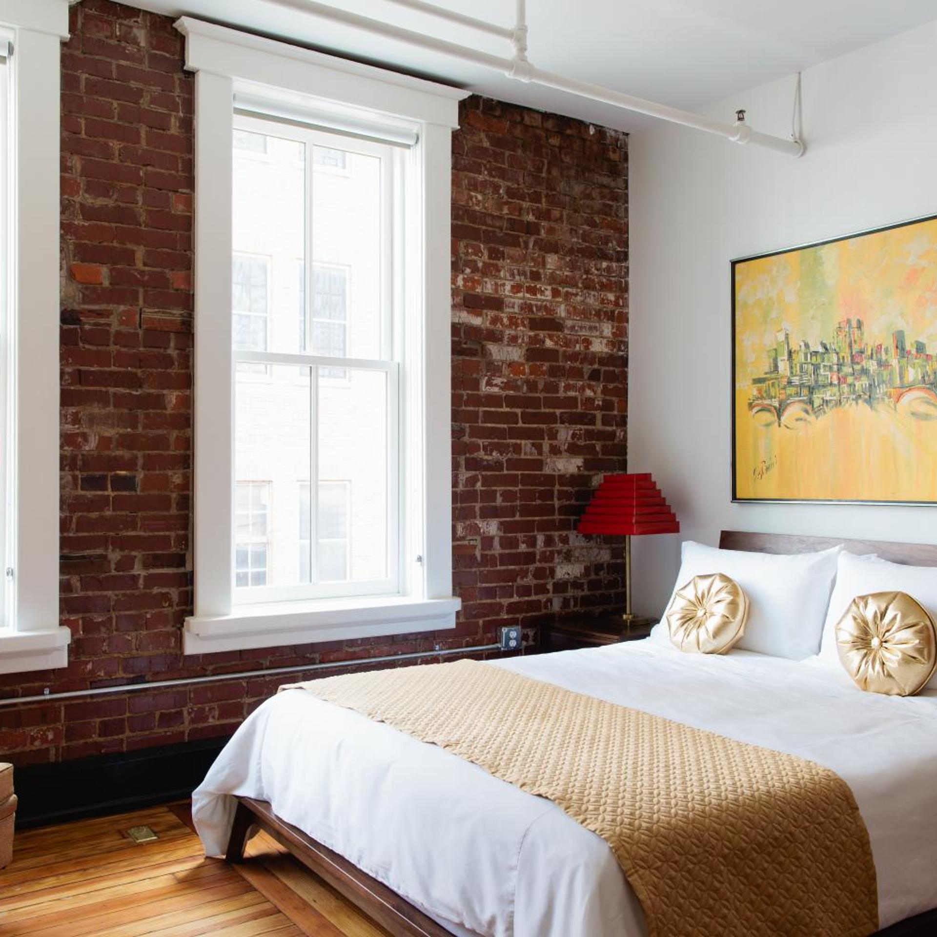 Orient, Suite, Queen Bed