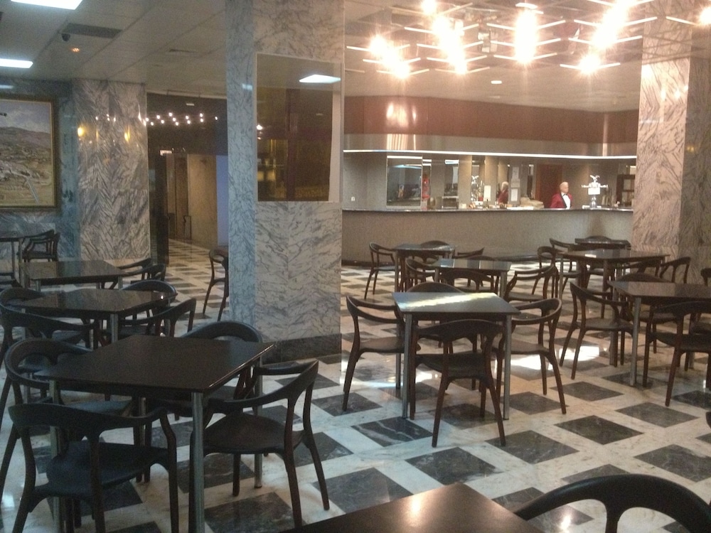 Hotel Turia 55/79