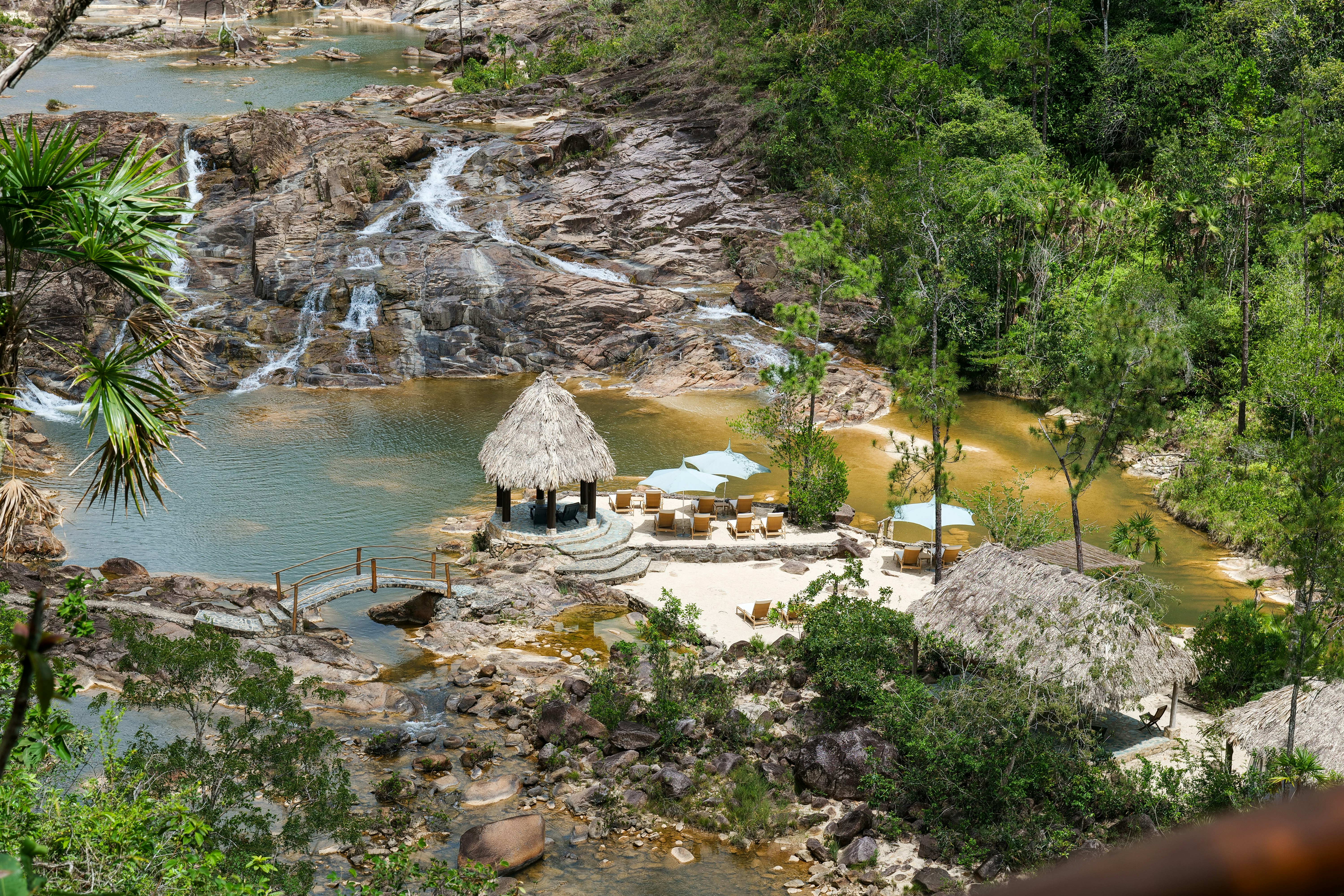 Gaia Riverlodge 76/81