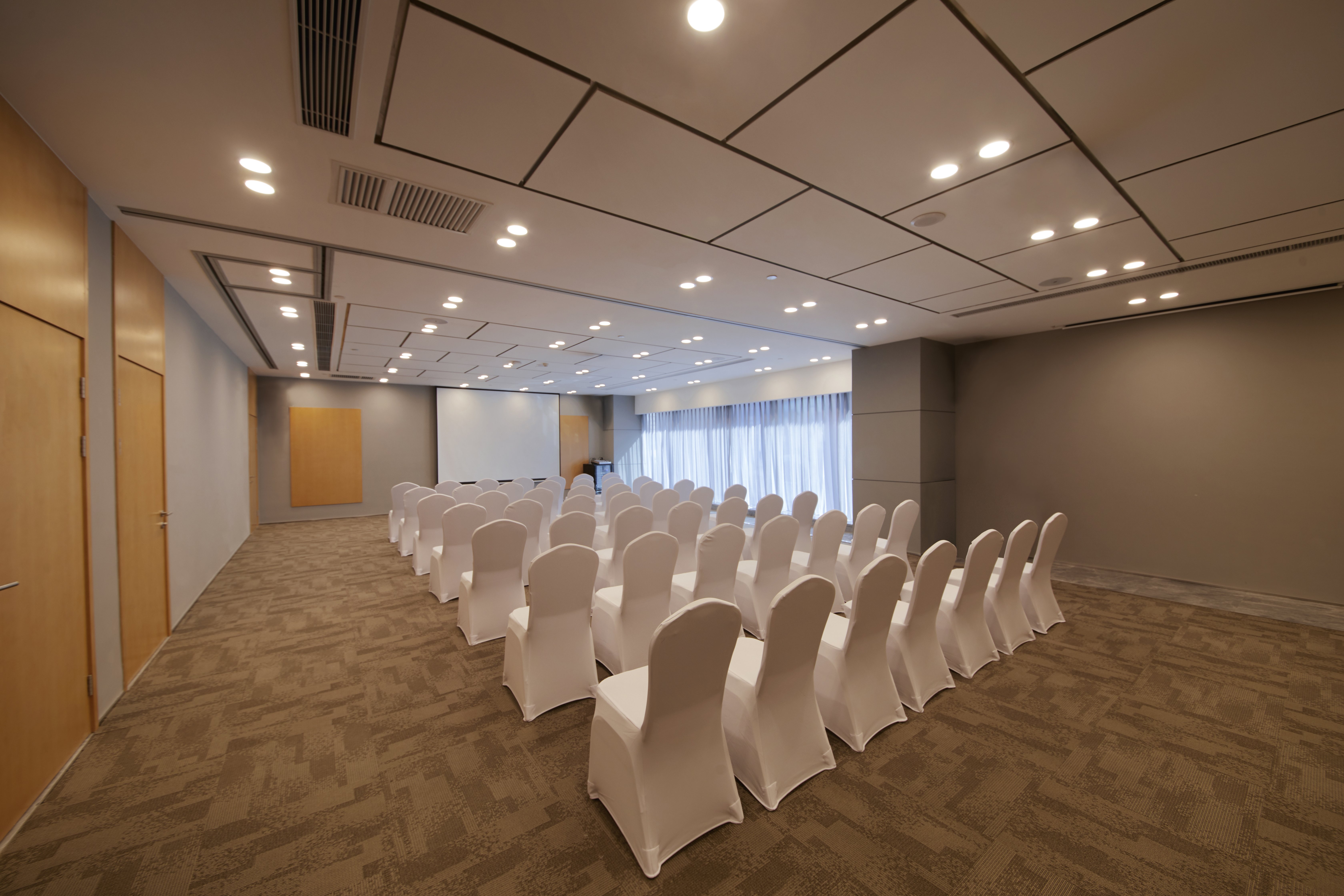 Holiday Inn Express Zhengzhou Zhengdong 60/73