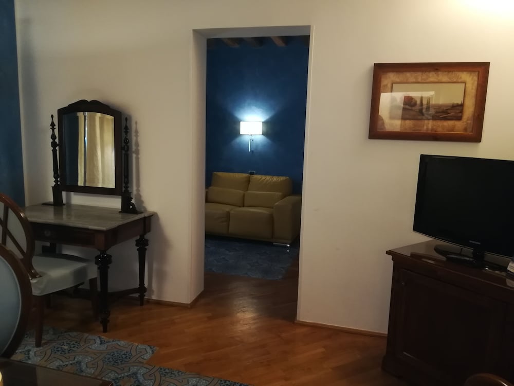 Hotel Carmine 37/52