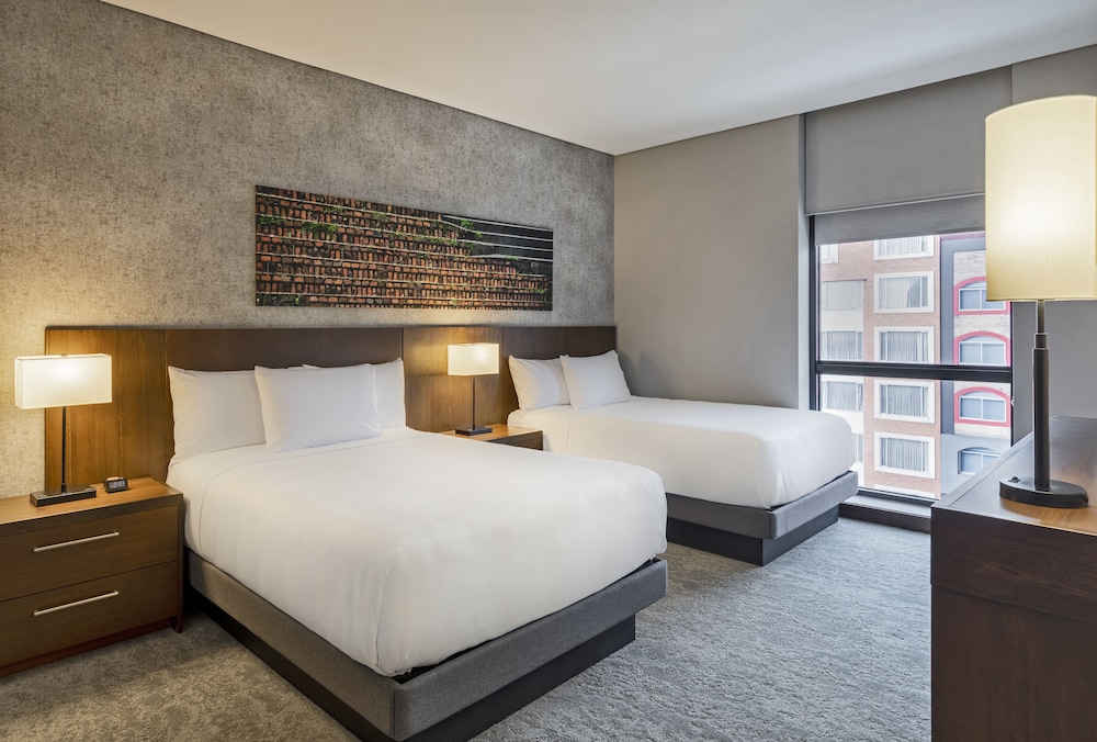 Hyatt Place Bogota Convention Center 11/50