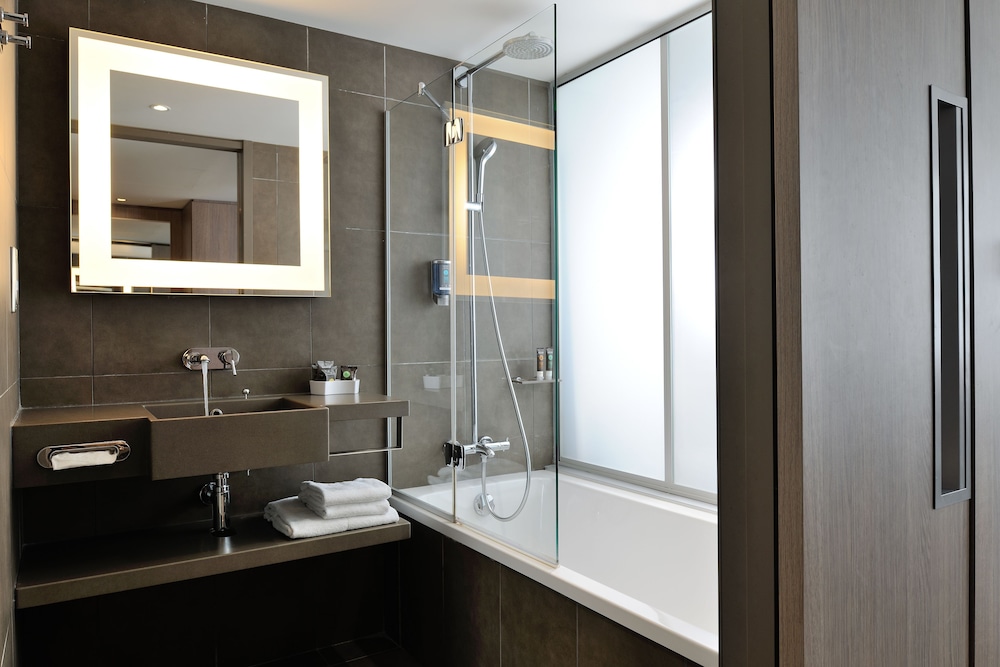 Novotel Lyon Confluence 27/80