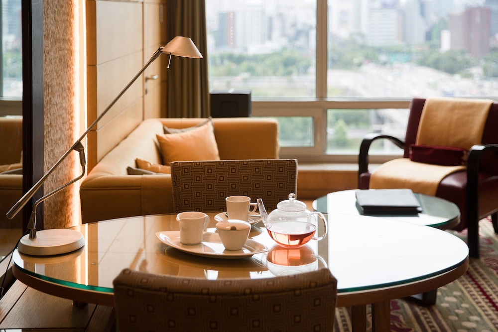 Yeouido Park Centre Seoul Marriott Executive Apartments 30/34