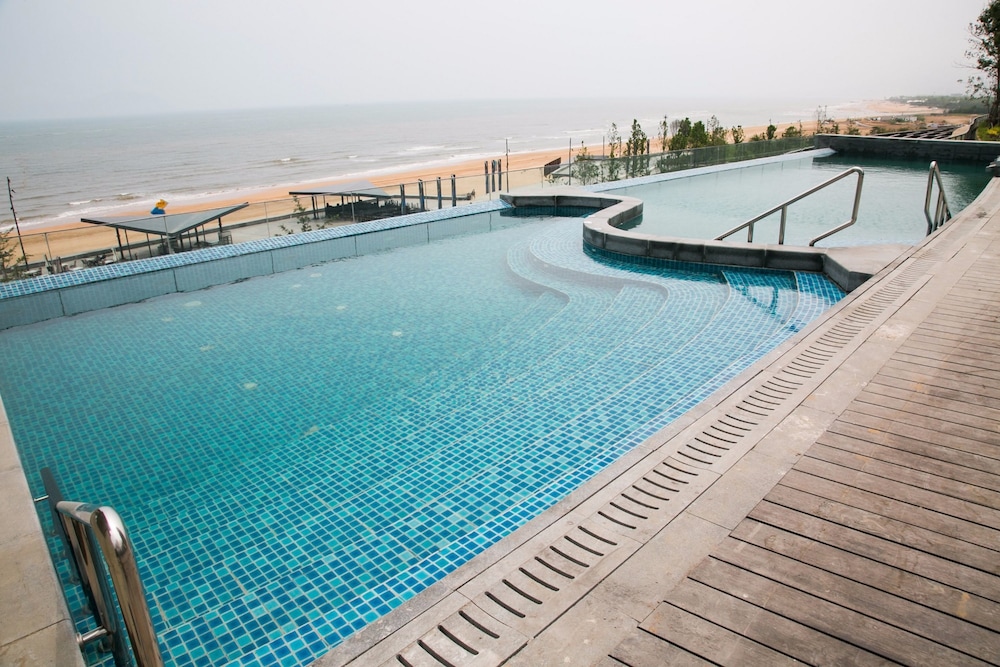 Mangrove Tree Resort World (Coral Tower) 28/49
