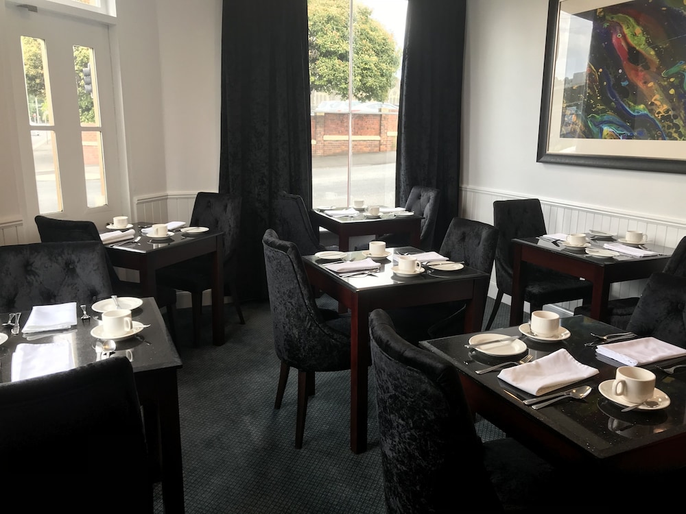 Art Hotel on York 54/65