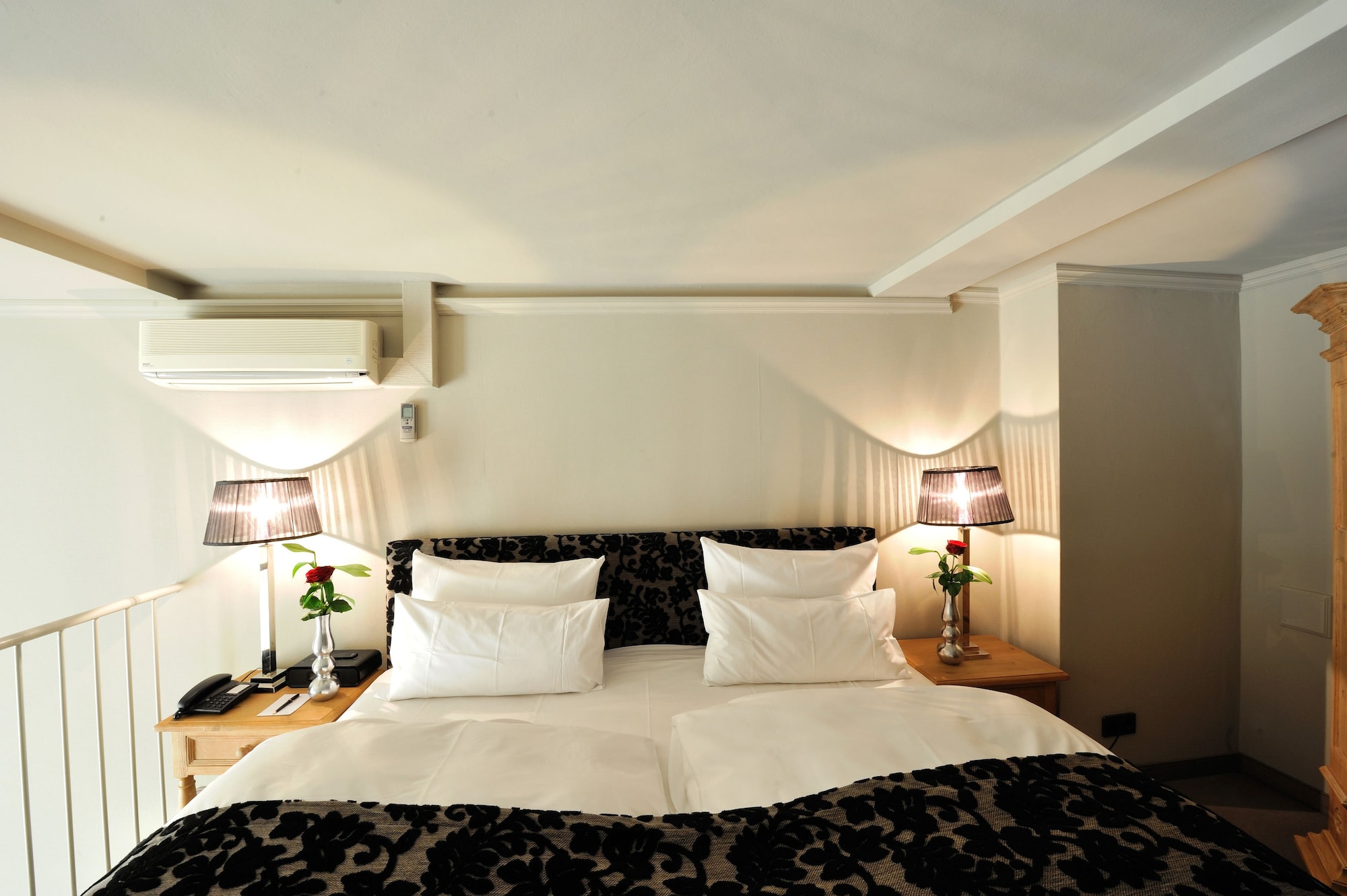 MAISONETTE, SUITE