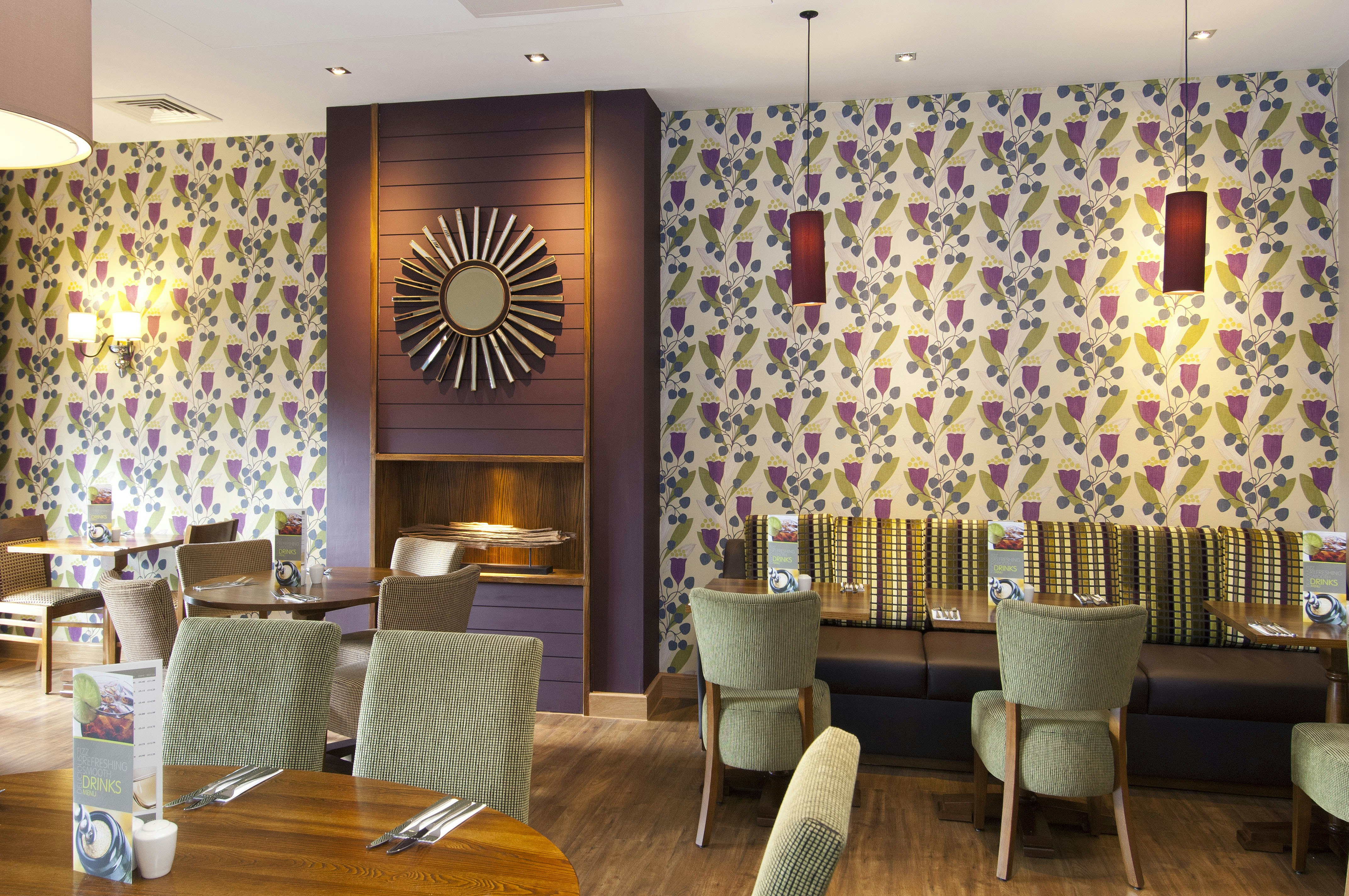 Premier Inn Manchester City Centre Piccadilly 42/51