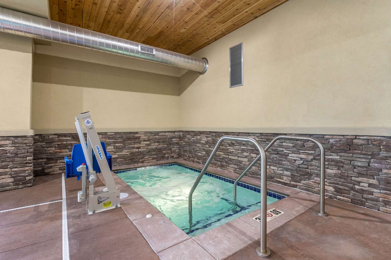 Comfort Inn & Suites Cedar Rapids Cid Eastern Iowa Airport 27/44