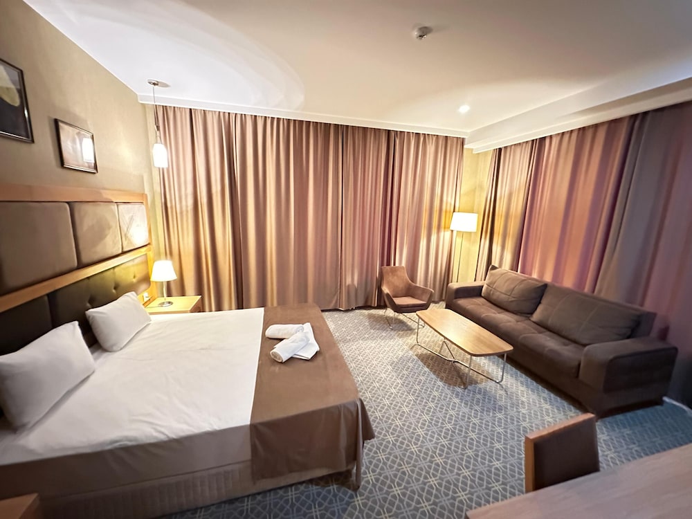 GM City Hotel 16/50
