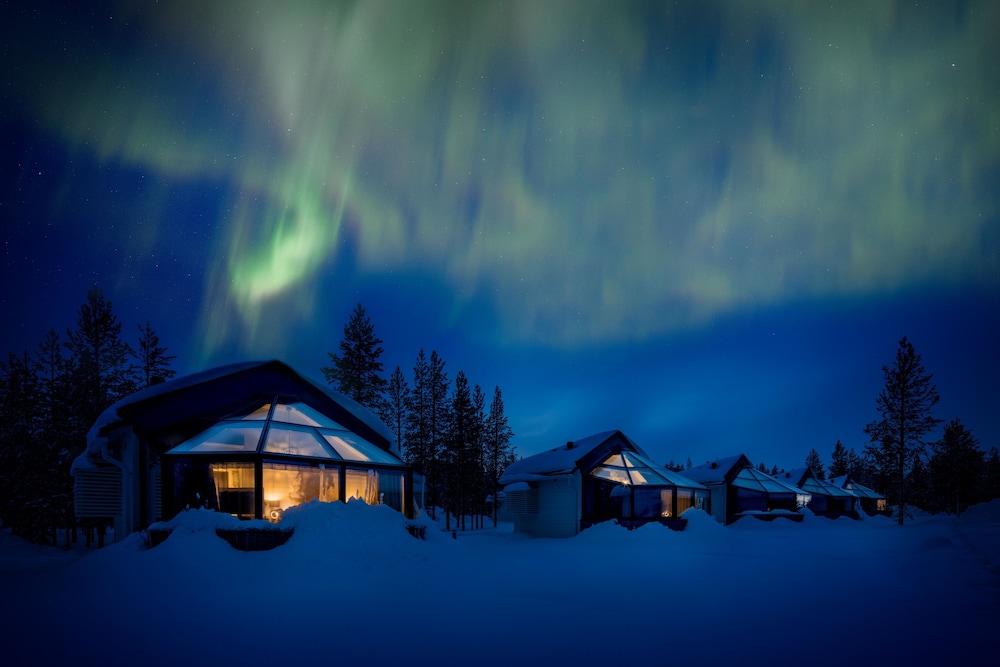 Santa's Igloos Arctic Circle 42/46