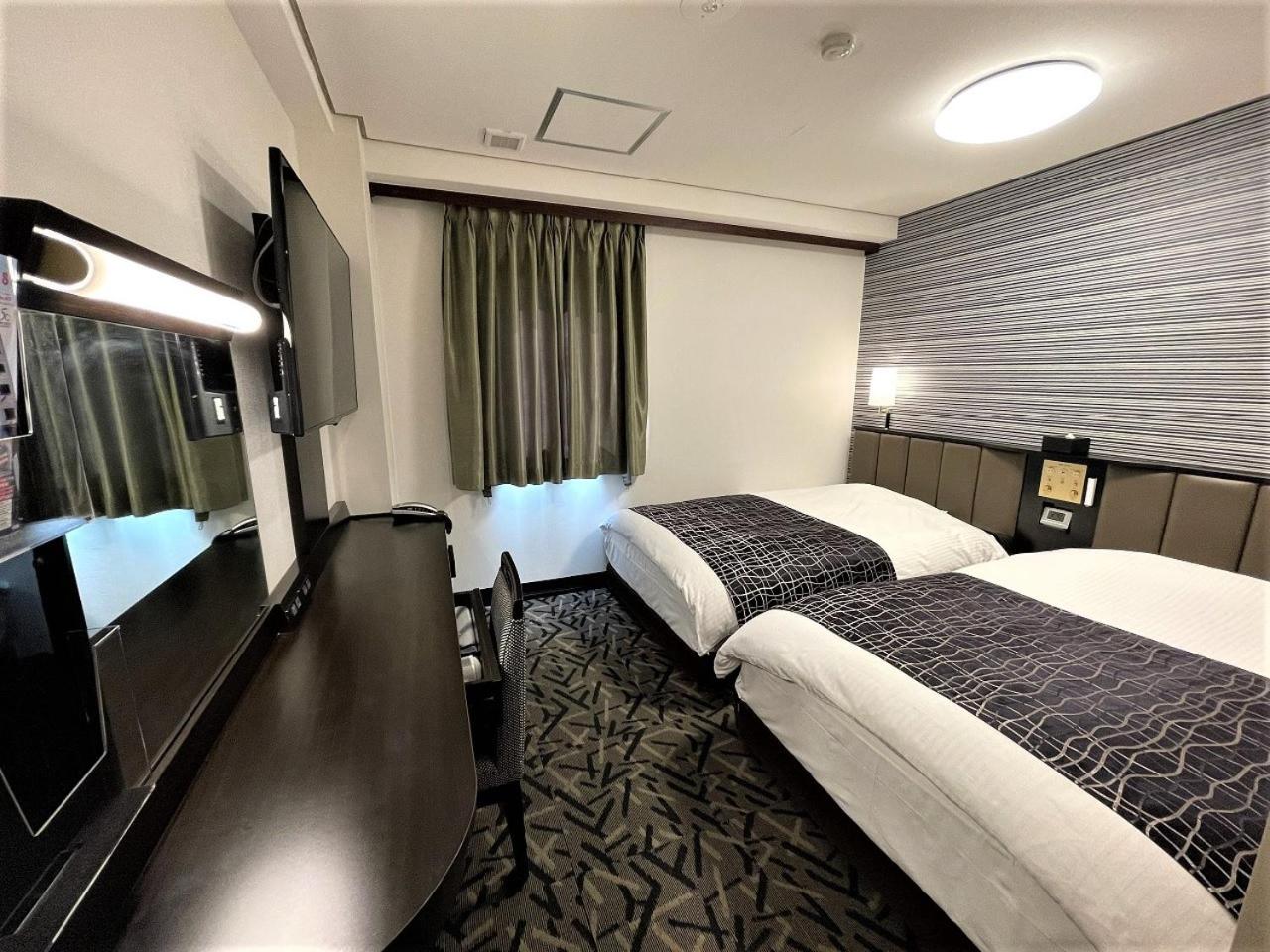 Semi Room, 2 Semi Double Beds