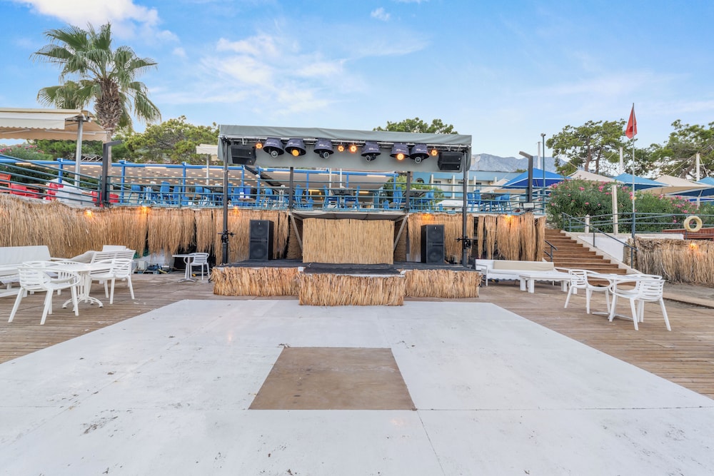 Club Hotel Rama 2/50