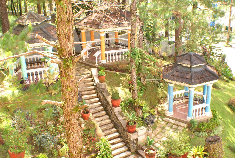 Hotel Elizabeth Baguio 67/69