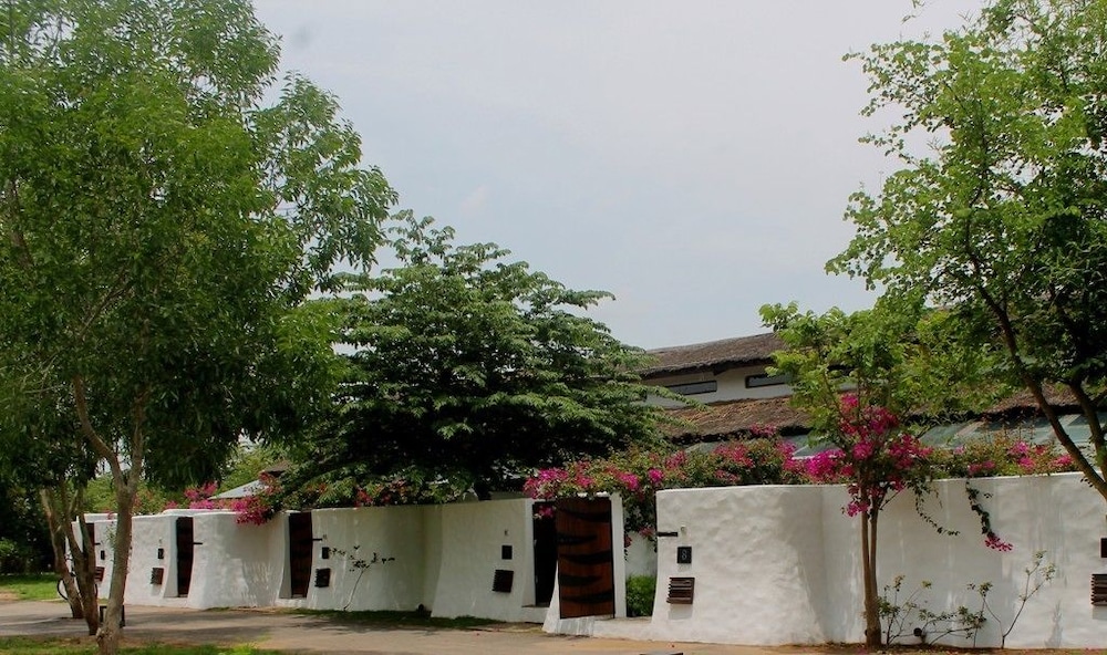 The Serai Bandipur 44/45