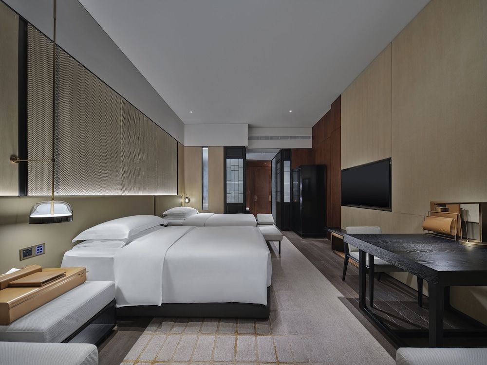 Intercontinental Dongguan 17/76