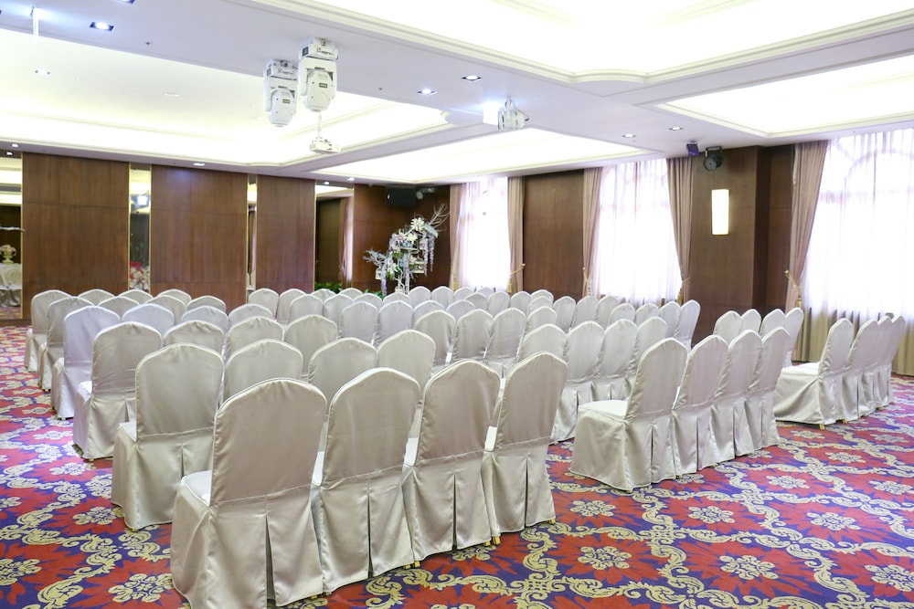 Tainan Fushin Hotel 61/64
