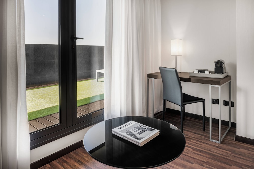 AC Hotel Algeciras by Marriott 48/48