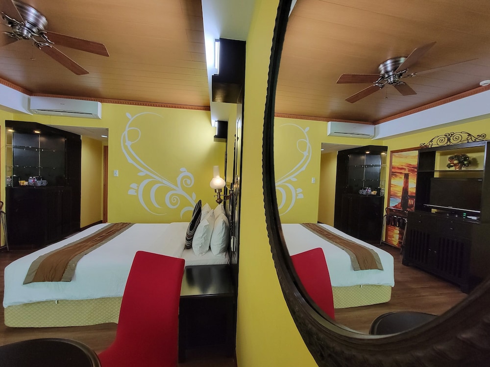 Lee Boutique Hotel 33/74