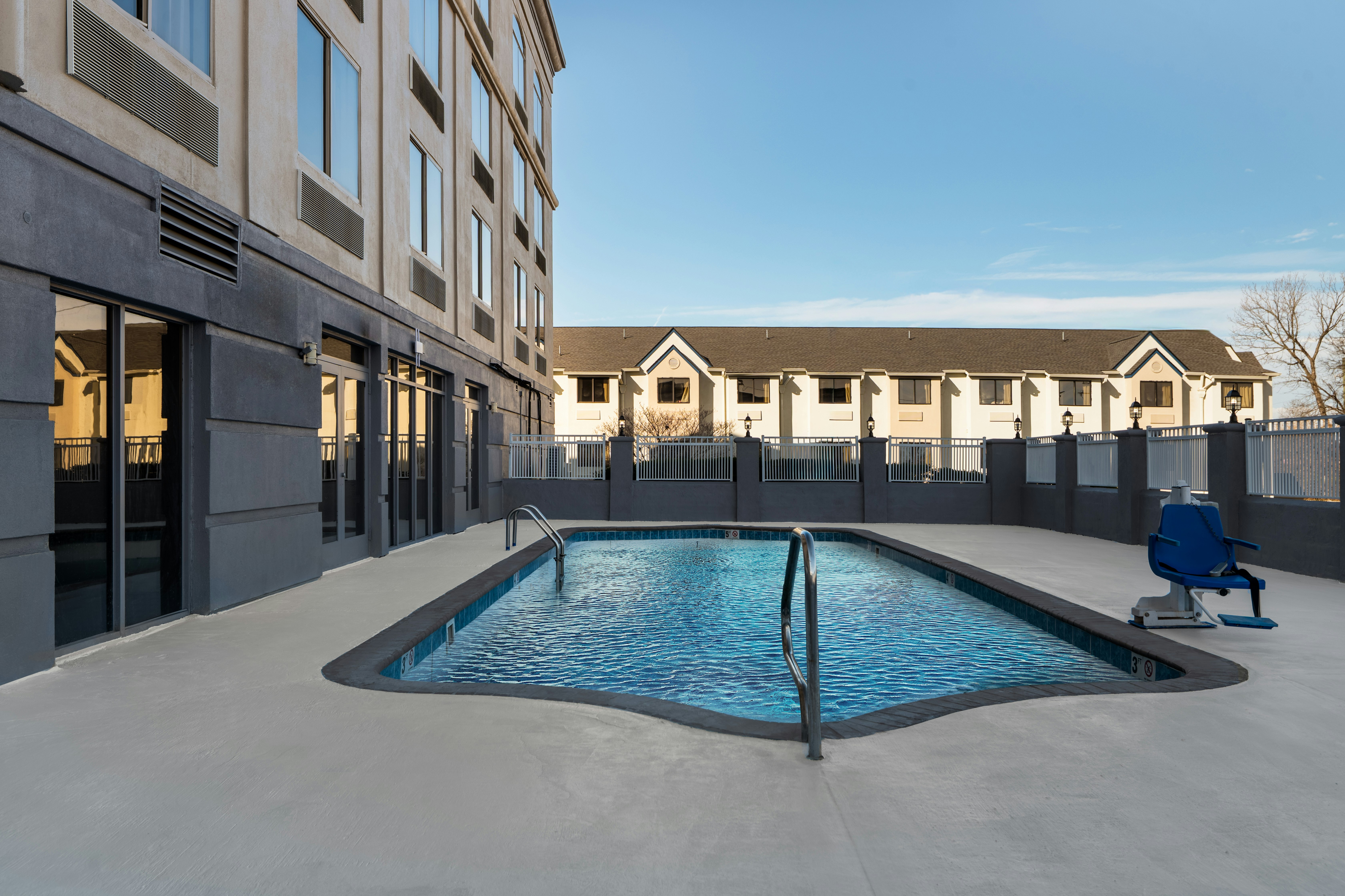 Murfreesboro Central Hotel 67/71