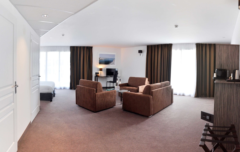 Golden Tulip La Baule 53/79