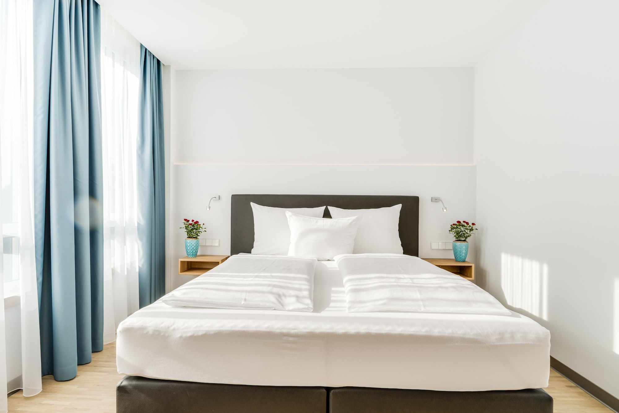 1 BEDROOM, DOUBLE BED