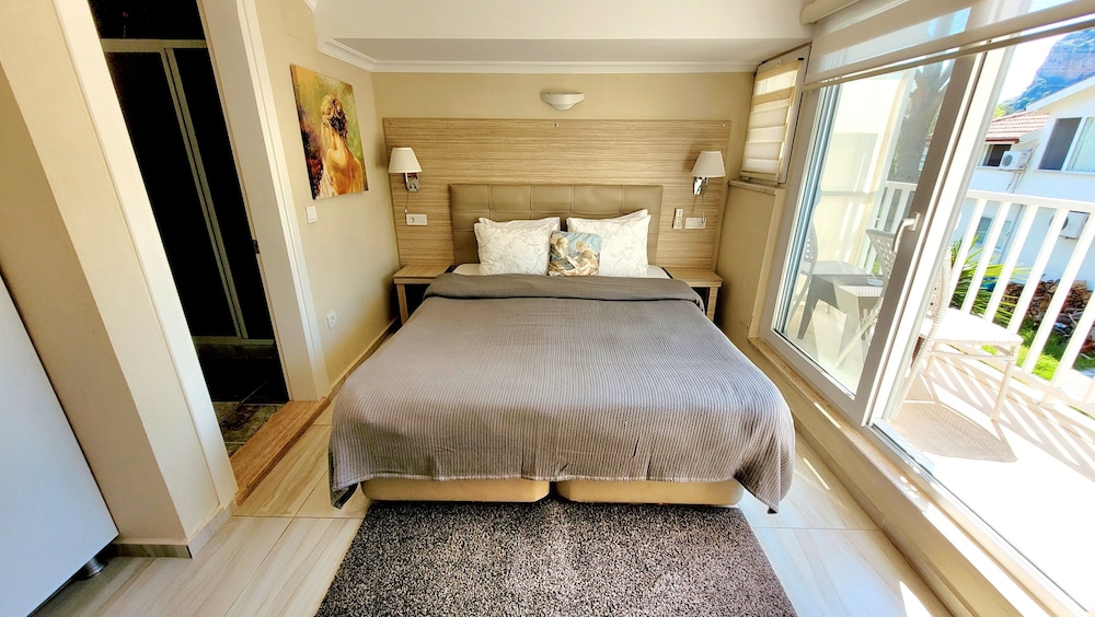 STANDARD, DOUBLE BED, ATTIC