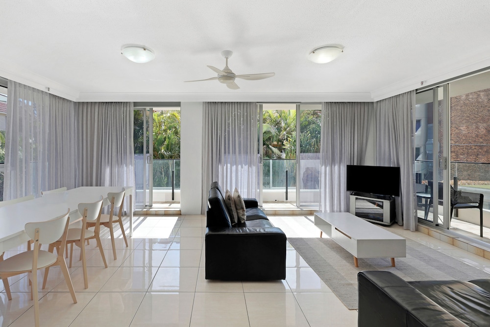 ULTIQA Beach Haven on Broadbeach 39/50