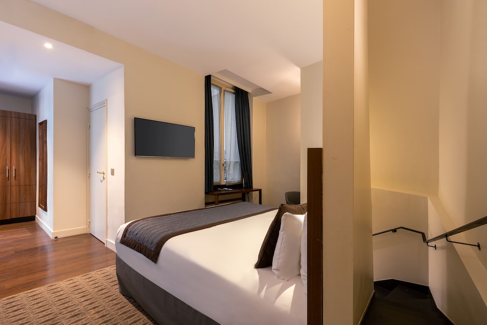 HOTEL MAYFLOWER 6/53