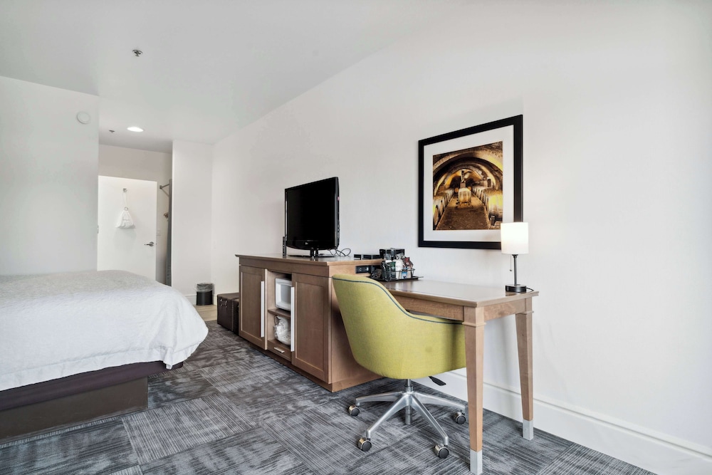 Sonesta Essential Vacaville - Napa Valley 54/66
