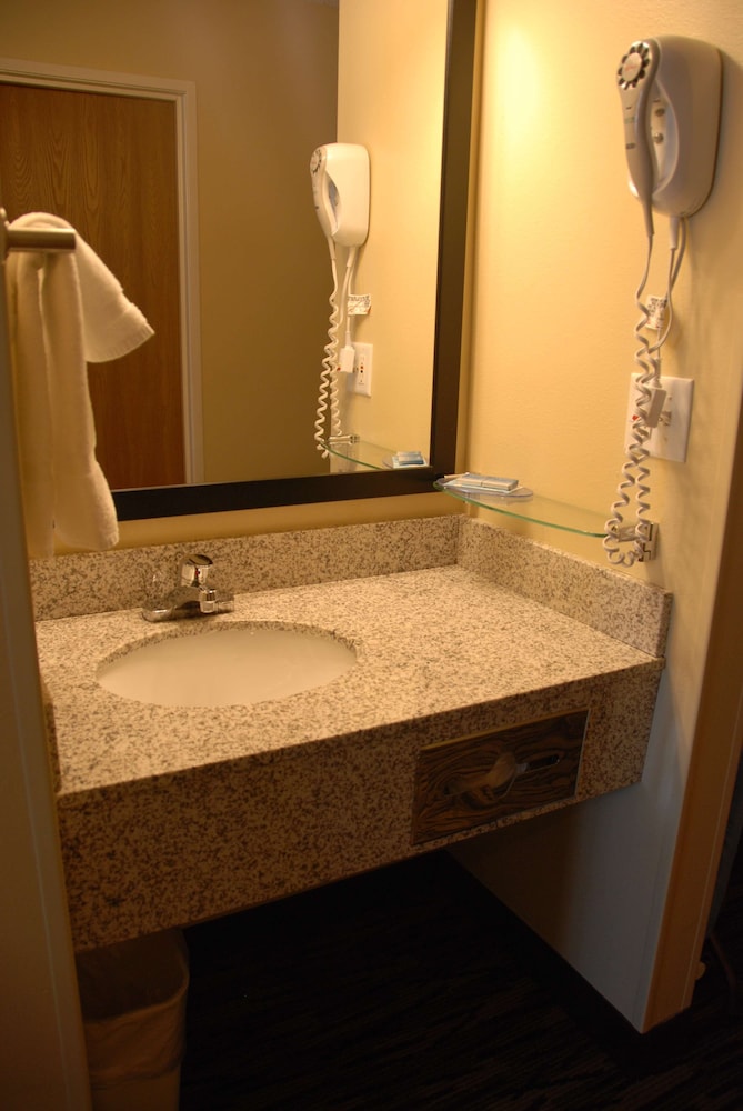 Best Western Baraboo Inn 13/32